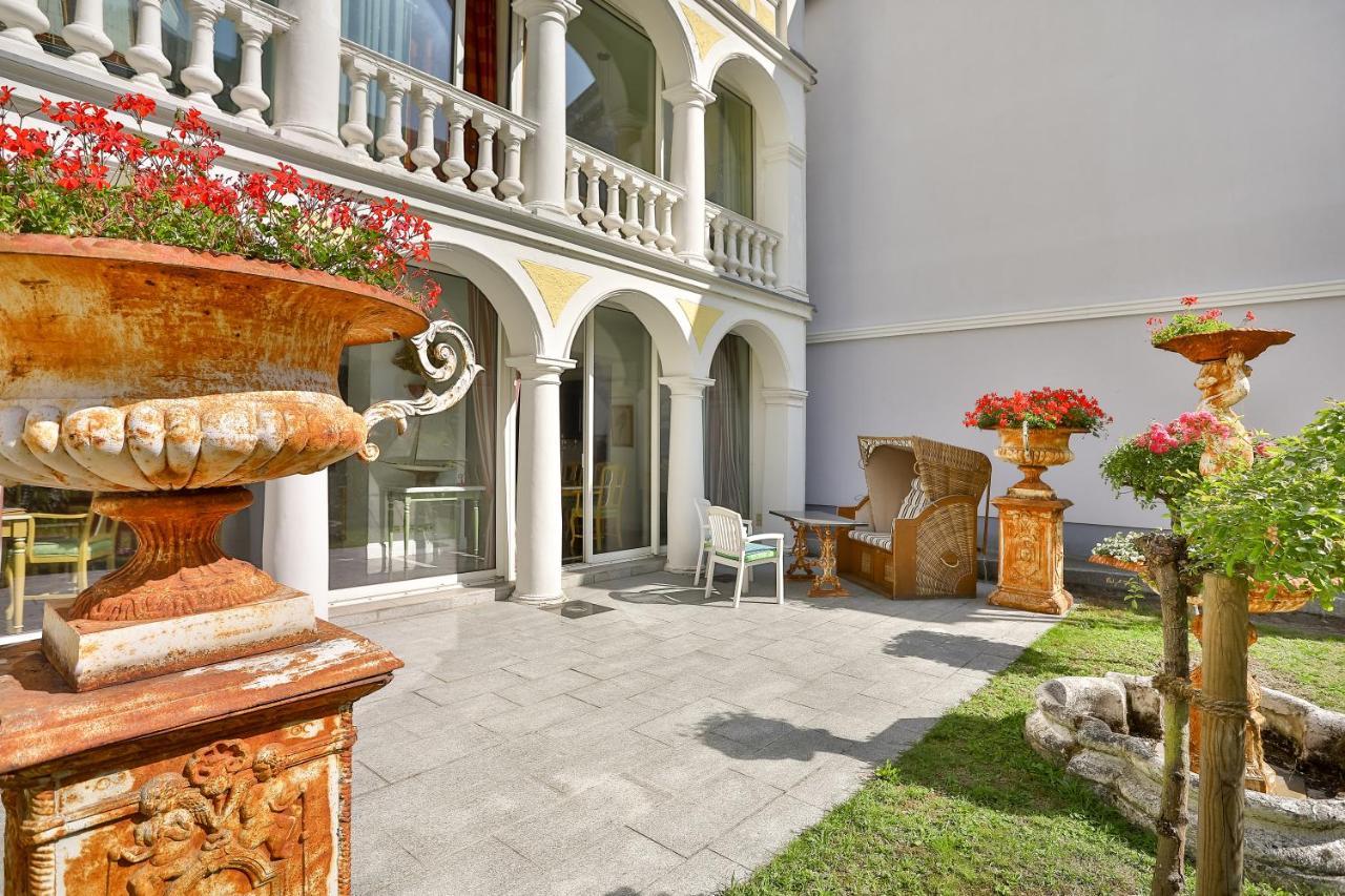Bella Rosa Apartment